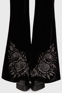 A Devil's Rose Flares [Black]