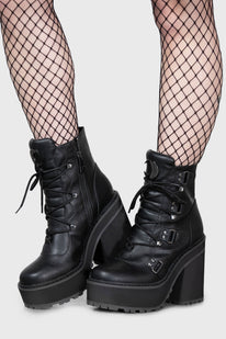 Broom Rider Boots [B]