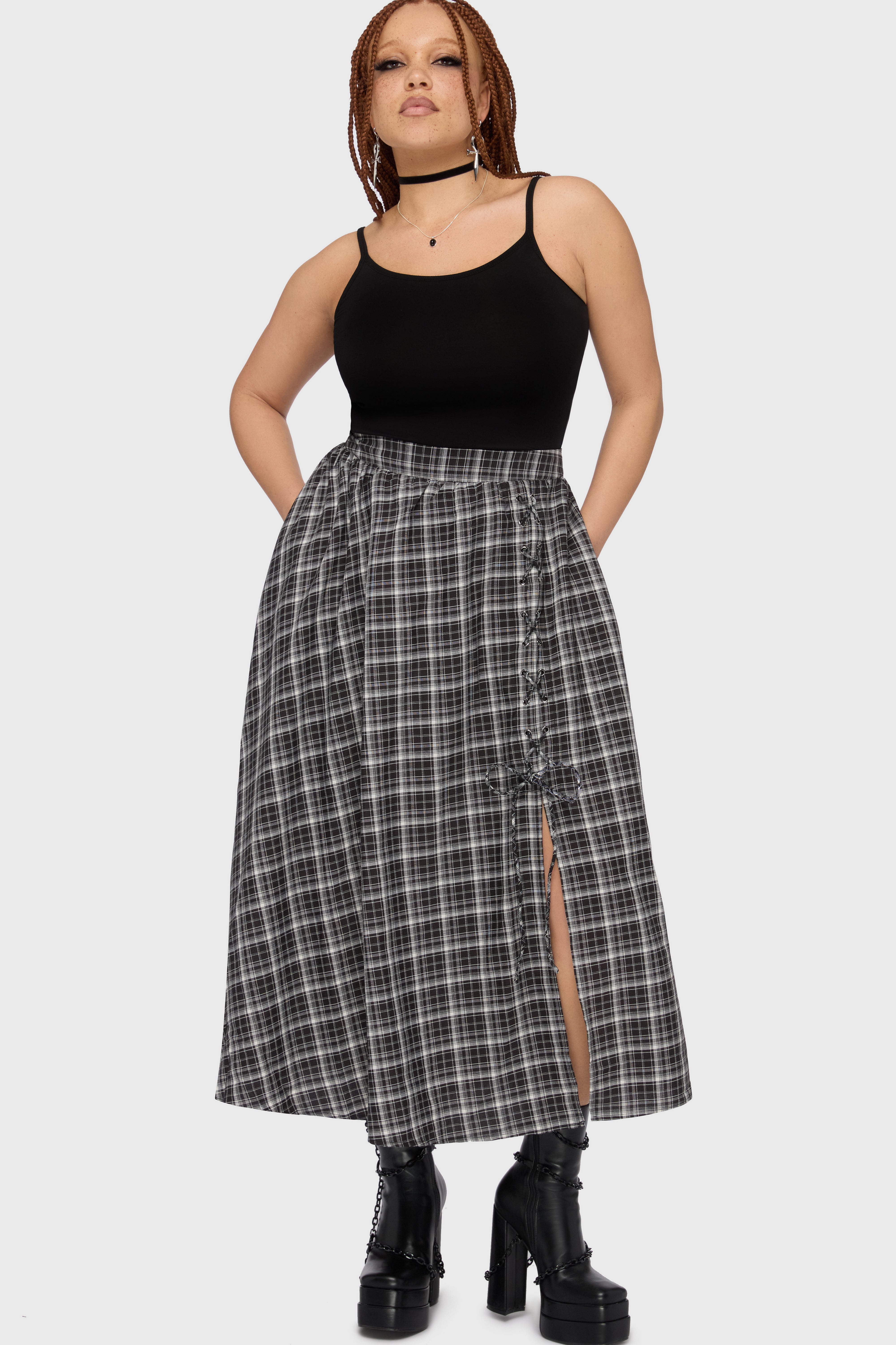 Chapel Blessing Plaid Midi Skirt ‐ KILLSTAR