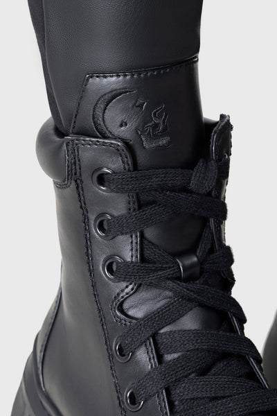 Discordant Boots