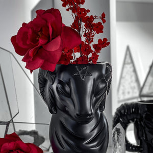 Levi Vase