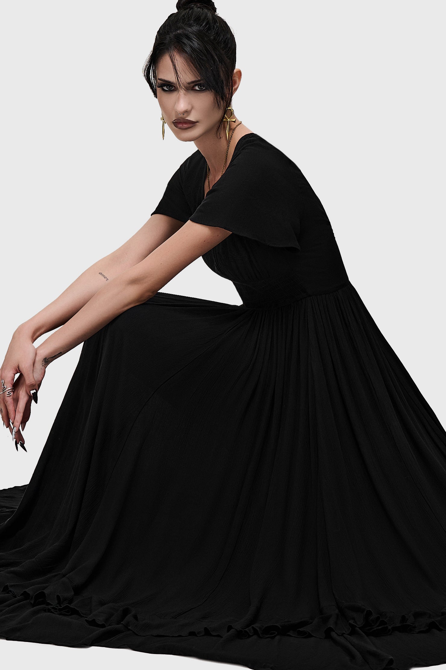 Lilith Of The Night Maxi Dress ‐ KILLSTAR