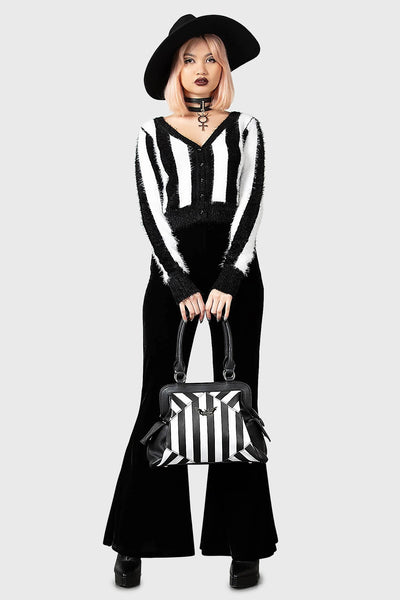 Never Trust The Living Handbag