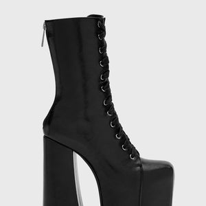 Romantic Cottage Boots