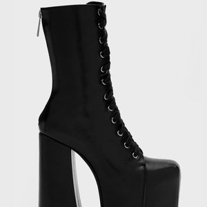 Romantic Cottage Boots