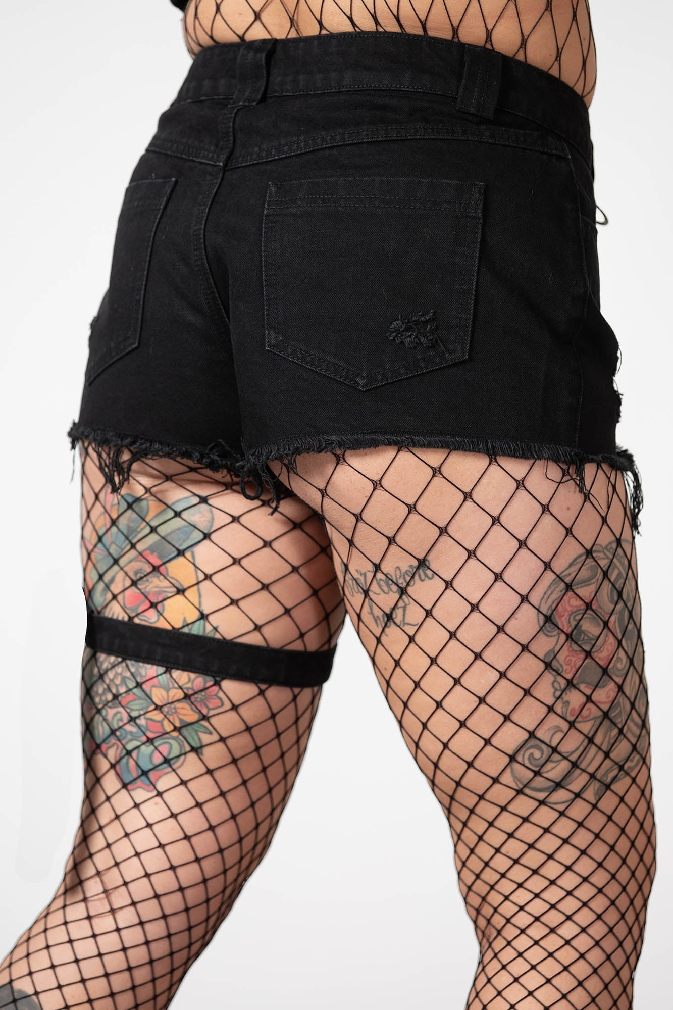 Thigh Garter Hem Black Denim Shorts Frayed Trim - Temu Austria